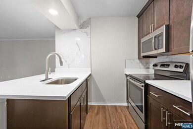 690 New Jersey 23 unit 1251, Wayne, NJ 07470 - photo 2