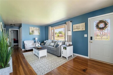 858 5th St, Struthers, OH 44471 - photo 6