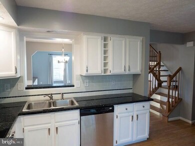 7964 Brightmeadow Ct, Ellicott City, MD 21043 - photo 2