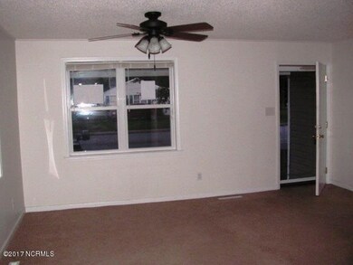 518 Henderson Dr, Jacksonville, NC 28540 - photo 3