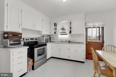 208 Harrison Ave, Waynesboro, PA 17268 - photo 6