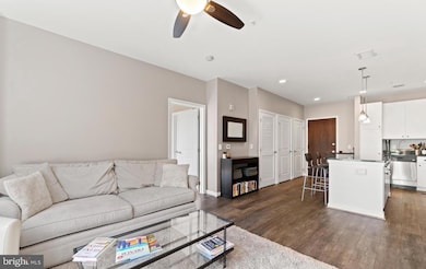 The Spectrum unit 303, Falls Church, VA 22046 - photo 5