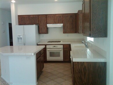 Now with Stainless Steel Fridge, Dishwasher.