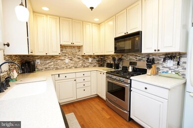 137 Hedgerow Dr, Souderton, PA 18964 - photo 4