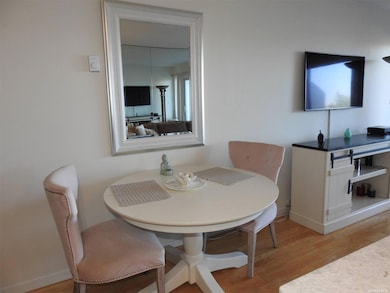 274 Dune Rd unit 6, Westhampton Beach, NY 11978 - photo 6