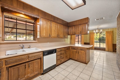 Plenty of counter space!