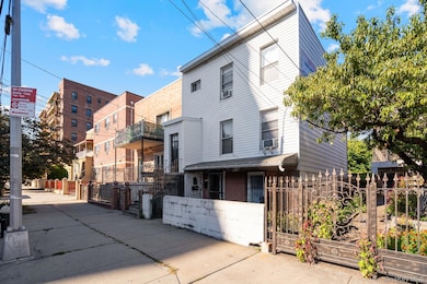 25-14 Crescent St, Astoria, NY 11102 - photo 3