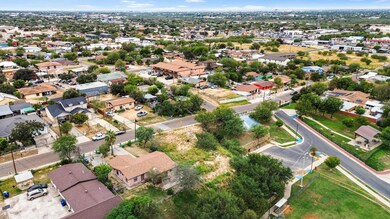 2810 Diaz St, Laredo, TX 78043 - photo 7