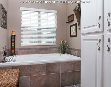 222 Frazier Way, Scott Depot, WV 25560 - photo 5