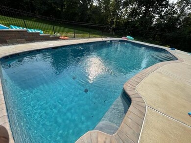 7211 Mckee Ct, Macungie, PA 18062 - photo 7