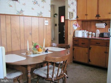 1344 Midland Rd, Conshohocken, PA 19428 - photo 6