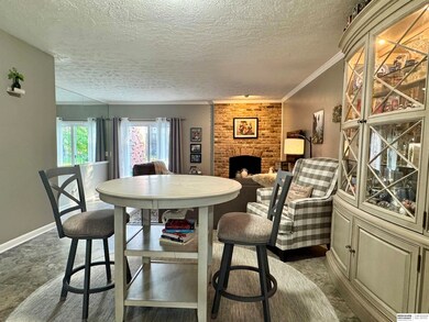 6012 Oakcrest Plaza unit 16, Omaha, NE 68137 - photo 5