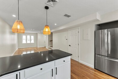 124 W Seventh St unit a, Boston, MA 02127 - photo 4