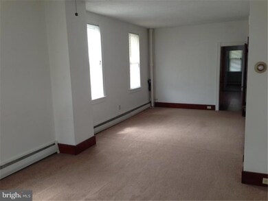 651 Mountain View Rd, Reading, PA 19607 - photo 5