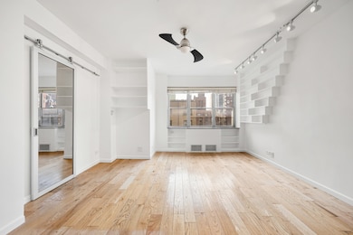 80 Park Ave unit 18A, New York, NY 10016 - photo 2
