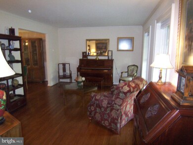 7606 Maritime Ln, Springfield, VA 22153 - photo 3