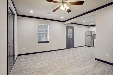 4606 1/2 Denmark St unit B, Houston, TX 77016 - photo 3