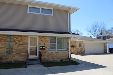 724 Barnsdale Rd unit 2, La Grange Park, IL 60526 - photo 2