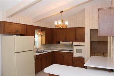 10506 W 73rd St, Shawnee, KS 66203 - photo 3