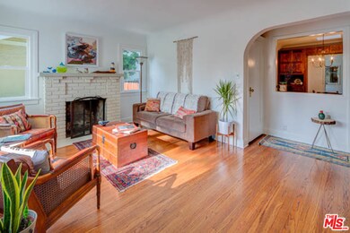 2314 - Living Room