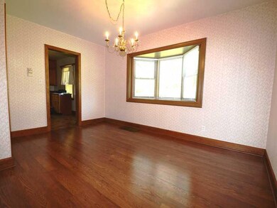 Dining Room. Dining room with laminate floor, bay 