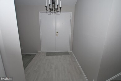 20309 Aspenwood Ln, Montgomery Village, MD 20886 - photo 3