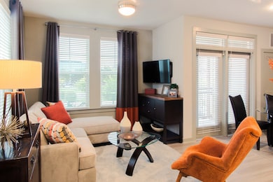 680 E Algonquin Rd unit 1301, Schaumburg, IL 60173 - photo 7