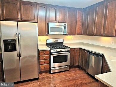 11268 Wortham Crest Cir unit 8, Manassas, VA 20109 - photo 3