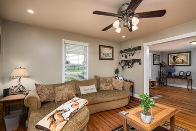 1415 Oregon Rd, Versailles, KY 40383 - photo 7