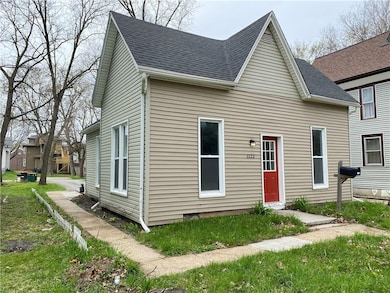 1122 23rd St, Des Moines, IA 50311 - photo 2