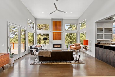 OG Prim Living Room with Furniture