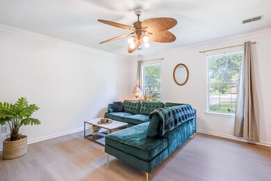2116 Kings Gate Ln-15