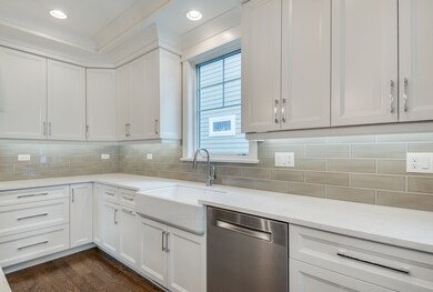 718 S Hawthorne Ave, Elmhurst, IL 60126 - photo 2