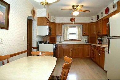 6552 Colby Ave, Windsor Heights, IA 50324 - photo 6