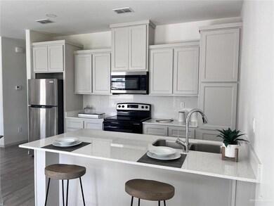 1308 Shavano Dr unit 3, Edinburg, TX 78541 - photo 5