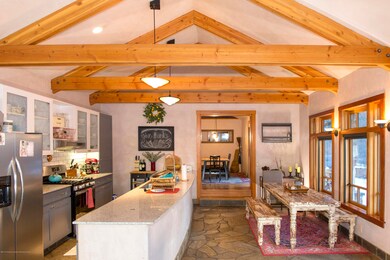 Holland-Hills-kitchen