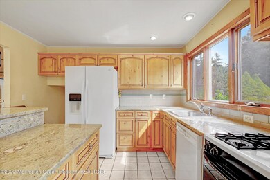 16-Kitchen