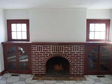 513 N County St, Waukegan, IL 60085 - photo 4