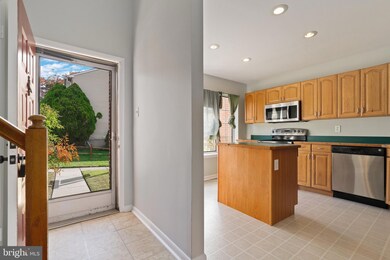 64 Millwheel Ct, Nottingham, MD 21236 - photo 5