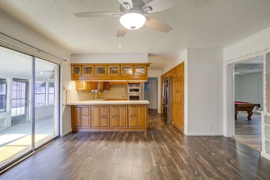 1911 Joslin St, Cleburne, TX 76033 - photo 4