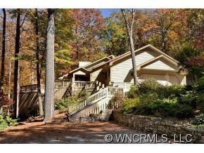 Nice wooded shade and colors!!