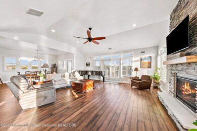 1020-ALongBeachBlvdOnline-8