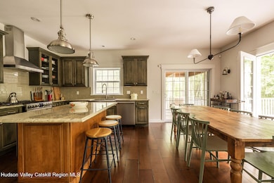 2025-05-FreshAir-10Magnolia-LawrenceBrau