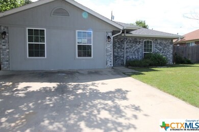 304 Wagontrain Cir, Copperas Cove, TX 76522 - photo 2