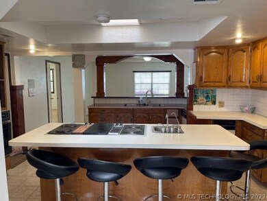 Kitchen with center island