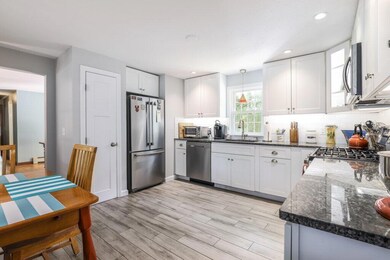 6 Deveau Lane_012.jpg-SMALL