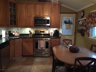 21 Albemarle Rd, Colonia, NJ 07067 - photo 4