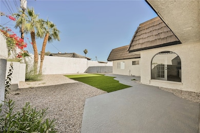 2825 Burnham Ave, Las Vegas, NV 89169 - photo 6