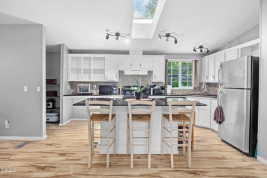 955 SE 31st St, Lincoln City, OR 97367 - photo 5