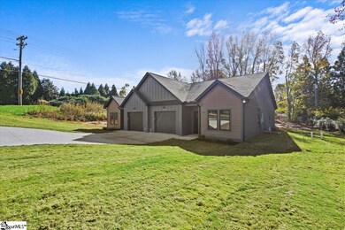 101 Stratford Rd, Moore, SC 29369 - photo 3